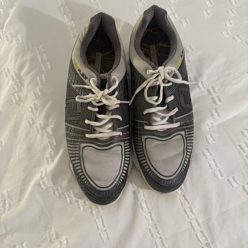 FootJoy HyperFlex 2.0 Gray & Black Spiked Golf Shoes Men’s Lightweight 9M